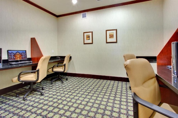 Staybridge Suites Tucson Airport image 21
